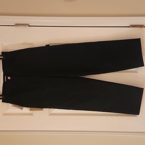 NWT Aritzia Brennan  Wilfred Free Black Cargo Pant in Size 2 Regular
